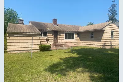 227 Greeley St, Clinton, MA 01510 - Photo 2