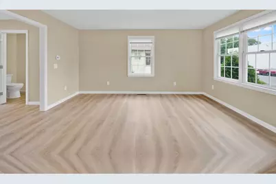 19-21 Biddle St, Springfield, MA 01129 - Photo 8