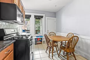 22 Auburn St, Malden, MA 02148 - Photo 18