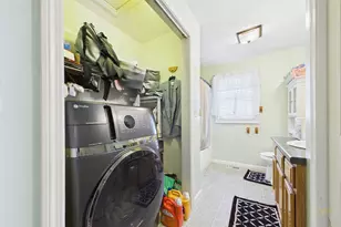 212 Haffards St, Fall River, MA 02723 - Photo 30