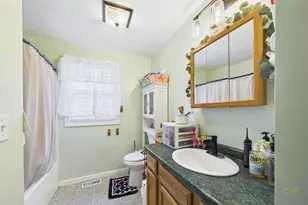 212 Haffards St, Fall River, MA 02723 - Photo 26