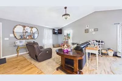 212 Haffards St, Fall River, MA 02723 - Photo 16