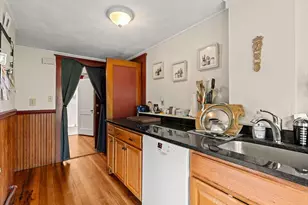 7 Pierce Ave, Beverly, MA 01915 - Photo 16