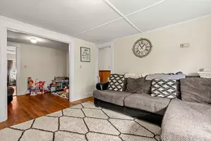 7 Pierce Ave, Beverly, MA 01915 - Photo 4