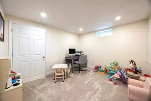 514 Oak St, Franklin, MA 02038 - Photo 20