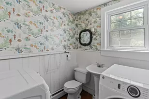 306 Pleasant St, Leicester, MA 01524 - Photo 28
