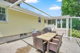 125 E Allen Ridge Rd, Springfield, MA 01118 - Photo 26