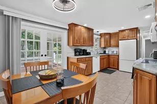 125 E Allen Ridge Rd, Springfield, MA 01118 - Photo 8