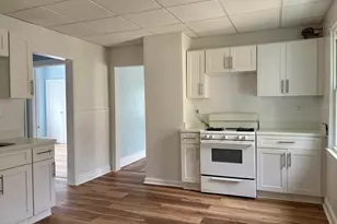 15 Groveland St, Springfield, MA 01108 - Photo 6