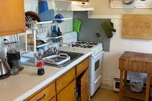 208A Washington St, Somerville, MA 02143 - Photo 4