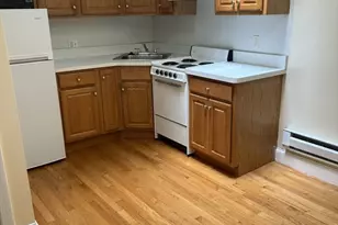 2 Winchester Pl, Winchester, MA 01890 - Photo 2
