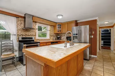 547 Elm St, Fitchburg, MA 01420 - Photo 8