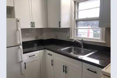 89 Trapelo #27, Waltham, MA 02452 - Photo 2