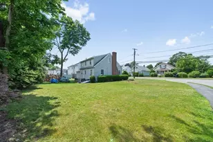 111 Warren St, Waltham, MA 02453 - Photo 4