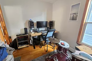 28 Bardwell St, Boston, MA 02130 - Photo 22