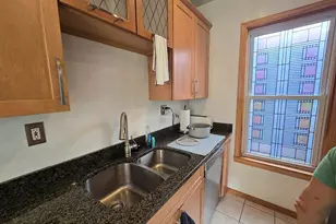 28 Bardwell St, Boston, MA 02130 - Photo 6