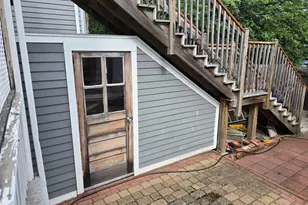 28 Bardwell St, Boston, MA 02130 - Photo 24