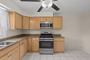 135 Vale St, Fall River, MA 02724 - Photo 12