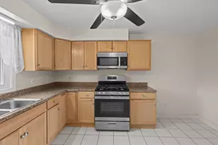 135 Vale St, Fall River, MA 02724 - Photo 6