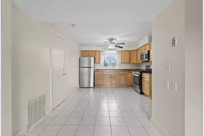 135 Vale Street #16, Fall River, MA 02724 - Photo 2