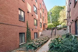 197 Kent St, Brookline, MA 02446 - Photo 16