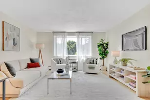 197 Kent St, Brookline, MA 02446 - Photo 2