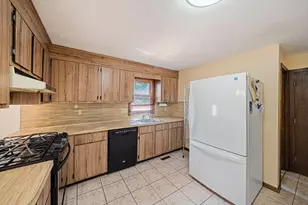 12 Pearl St, Randolph, MA 02368 - Photo 4