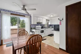 340 Dale St, Chicopee, MA 01013 - Photo 8