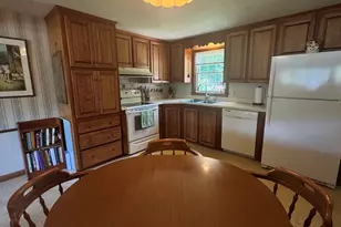 51 Lionel Ave, Fitchburg, MA 01420 - Photo 4