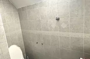 15 Locust St, Everett, MA 02149 - Photo 10
