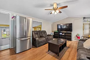 147 Pine Ave, Sturbridge, MA 01566 - Photo 16