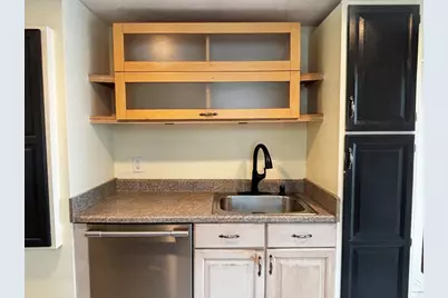 19 Wamsutta Ave, Halifax, MA 02338 - Photo 6