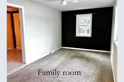 19 Wamsutta Ave, Halifax, MA 02338 - Photo 4