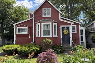 19 Wamsutta Ave, Halifax, MA 02338 - Photo 2