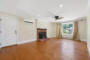 19 Lantern Ln, Milford, MA 01757 - Photo 12