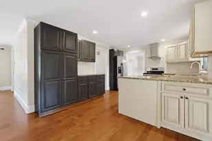 19 Lantern Ln, Milford, MA 01757 - Photo 6