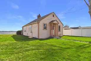15 Shore Ave, Lakeville, MA 02347 - Photo 2