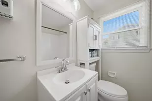 631 E Merrimack St, Lowell, MA 01852 - Photo 24