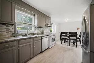 631 E Merrimack St, Lowell, MA 01852 - Photo 14