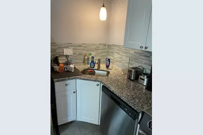 6 Windsor St #1, Worcester, MA 01605 - Photo 2
