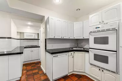 112 Pinckney Street #4, Boston, MA 02114 - Photo 12