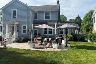 174 Hopkins Pl, Longmeadow, MA 01106 - Photo 2