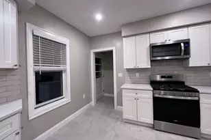 121 Highland Rd, Somerville, MA 02144 - Photo 6