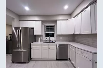 121 Highland Rd #1, Somerville, MA 02144 - Photo 4