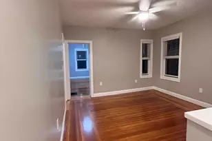 121 Highland Rd, Somerville, MA 02144 - Photo 18