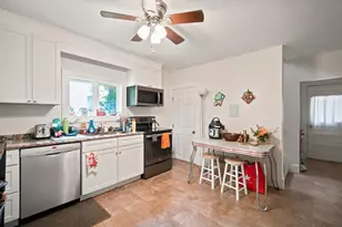 33-37 Cottage St, Amherst, MA 01002 - Photo 6