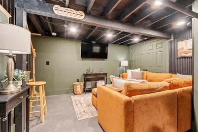 33 Hammond St, Leominster, MA 01453 - Photo 26