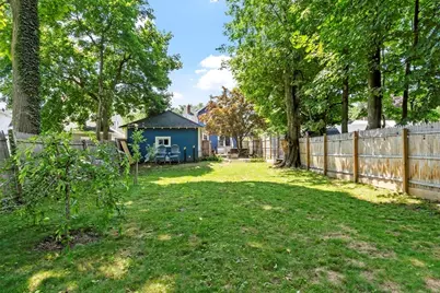 33 Hammond St, Leominster, MA 01453 - Photo 36