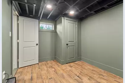 33 Hammond St, Leominster, MA 01453 - Photo 30