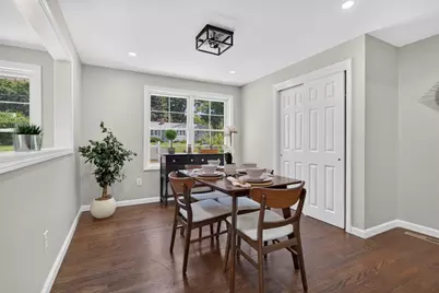 27 Sherwood Ave, Westfield, MA 01085 - Photo 10